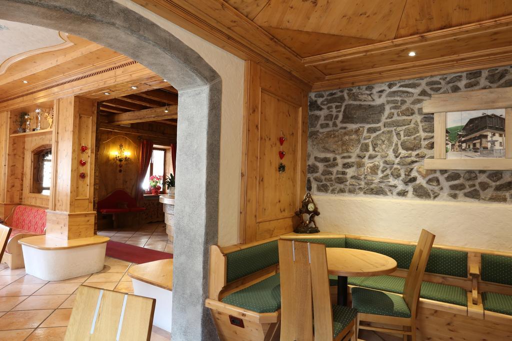 Albergo Centrale Forni di Sopra Eksteriør bilde