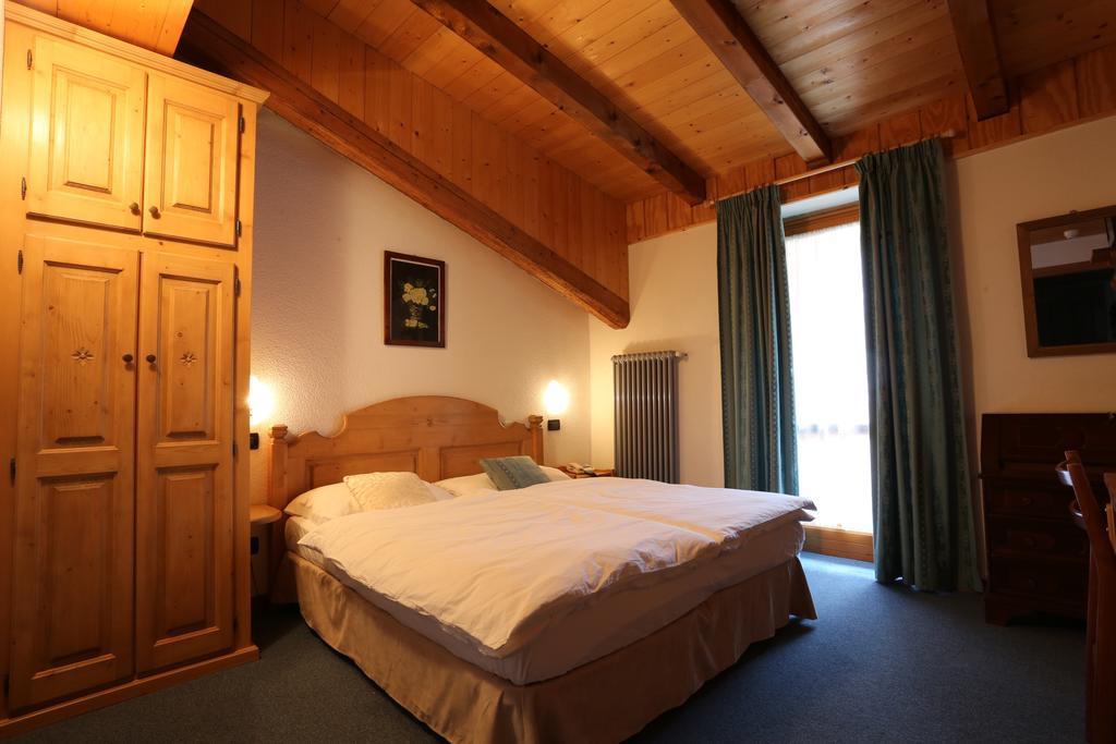 Albergo Centrale Forni di Sopra Rom bilde