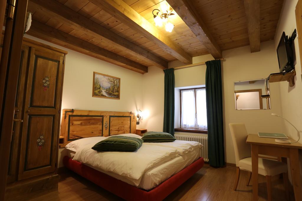 Albergo Centrale Forni di Sopra Rom bilde