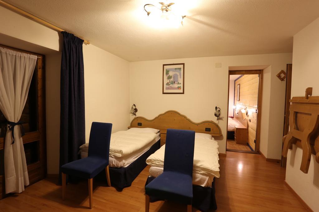 Albergo Centrale Forni di Sopra Rom bilde