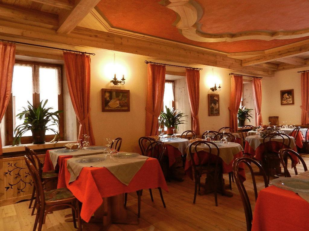 Albergo Centrale Forni di Sopra Eksteriør bilde